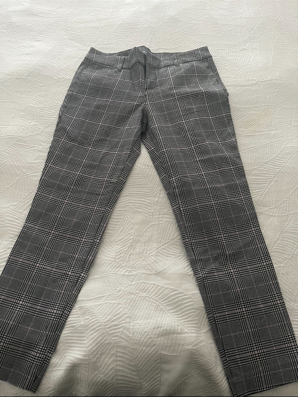 Old Navy 6 petite Gray Plaid Straight-Leg Dress Pants